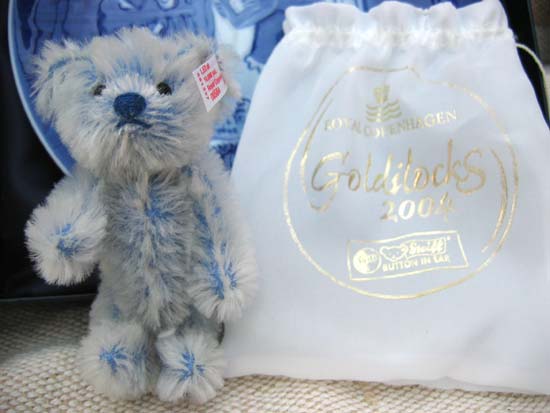 Royal Copenhagen Goldilocks and Steiff Bear Plate Set  